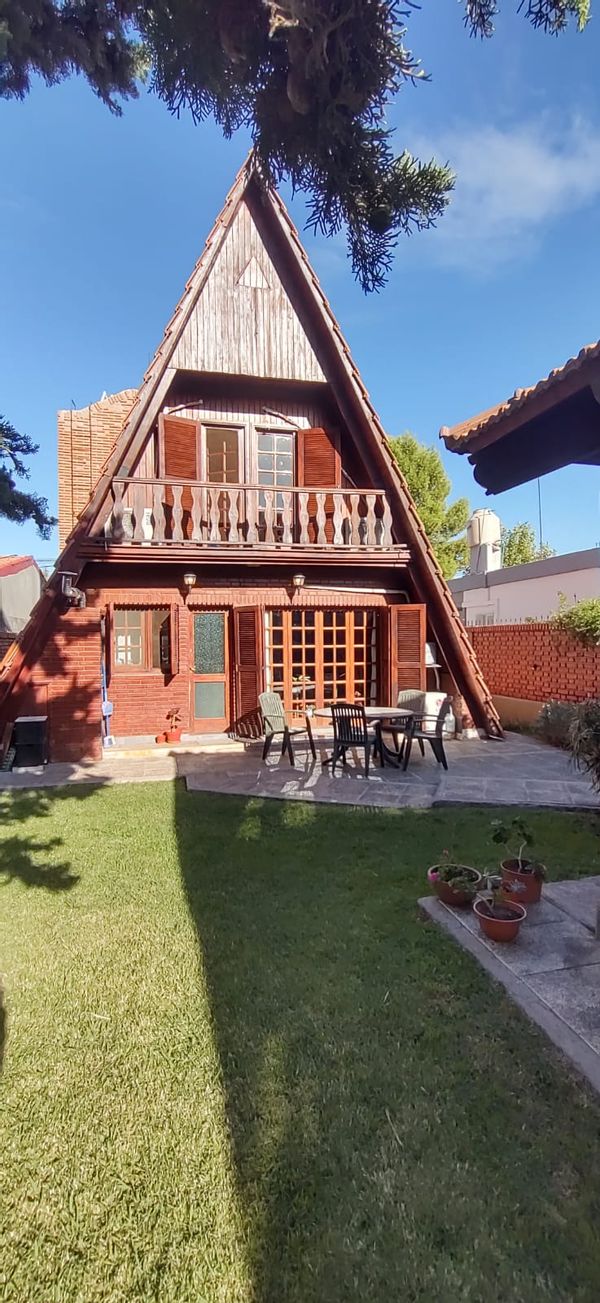 sara's house