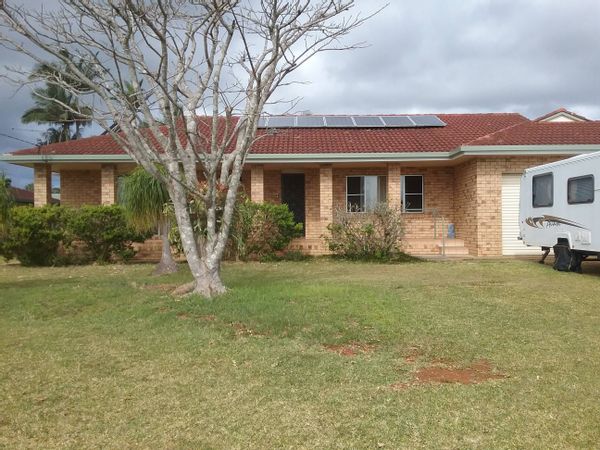 Family home near stunning beaches