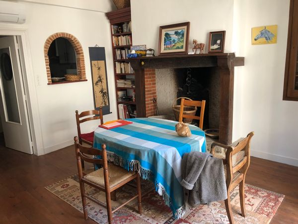 Balcons au coeur d'une cité médiévale