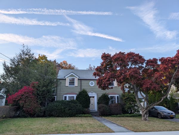 House in quiet suburb of NYC - a 35 min train ride away!