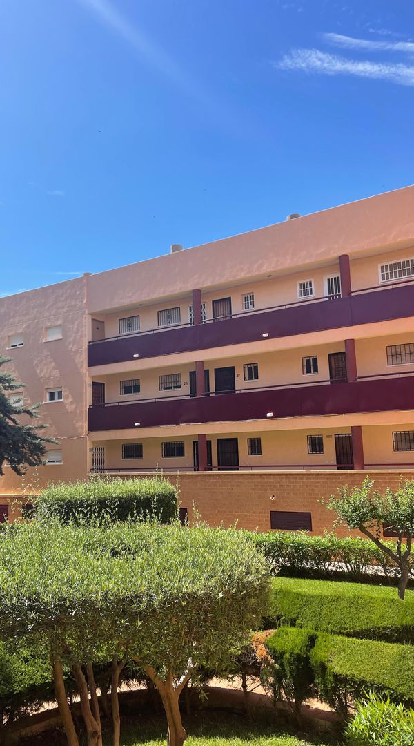 Apartamento  para unas relajadas vacaciones bien comunicado.