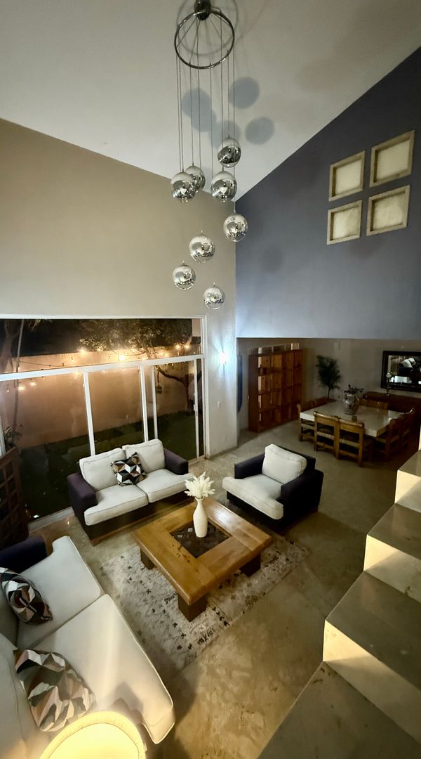 Liliana's house