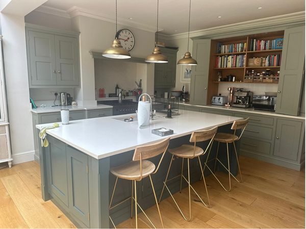 Big, bright 5 bed house with large garden between Teddington and Twickenham.