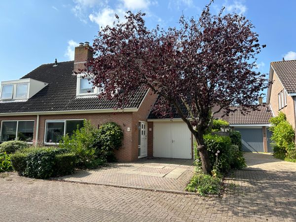 Family house near city and beach