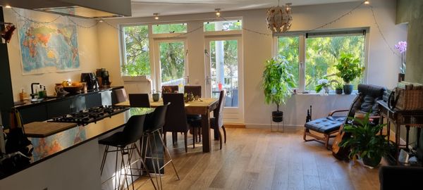 Lovely 2.5 bedroom canal view Amsterdam Apartment w/ 2 work stations