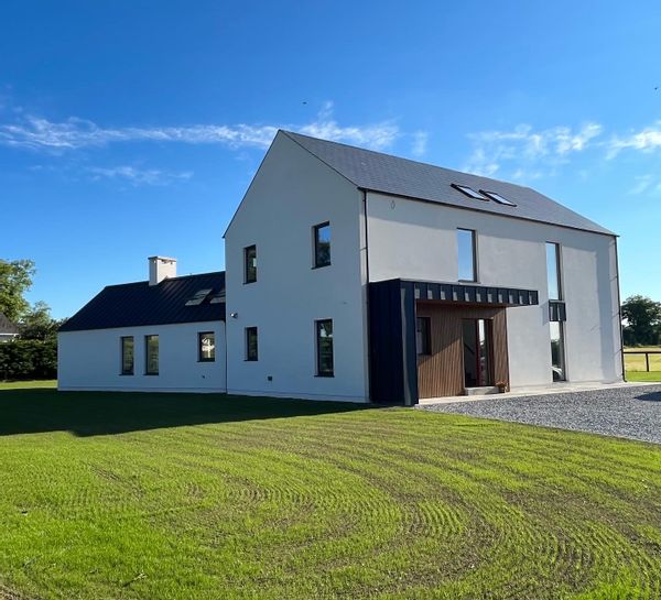 Modern home in the heart of Irish Countryside, less than 1 hour from Dublin City.