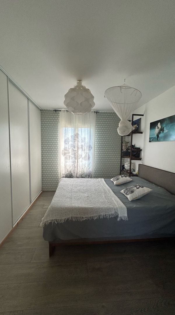 Delphine's house