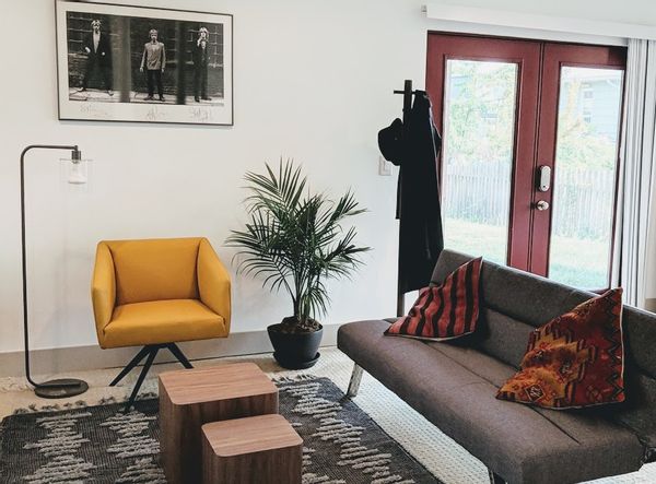 Sunny Private Studio | Free Parking + Downtown