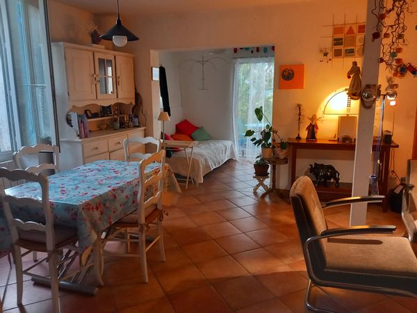 Chambre privée dans maison de village à 10km de Forcalquier