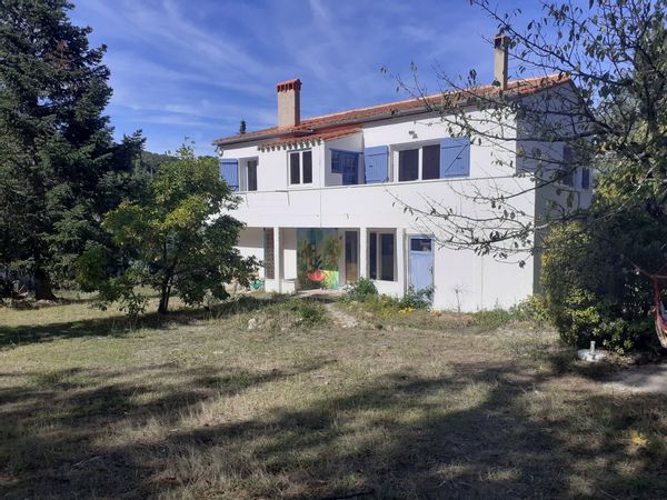 Maison d'artistes, entre mer et montagne, à côté de Céret
