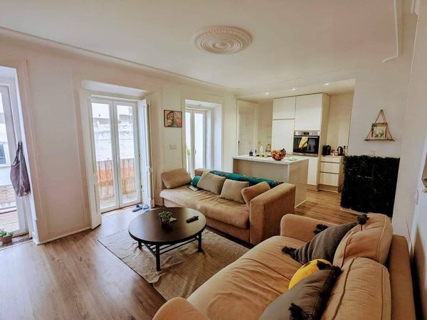 Beautiful 2 bedrooms apartment with terrace in the heart of Lisbon, Santos Misericordia