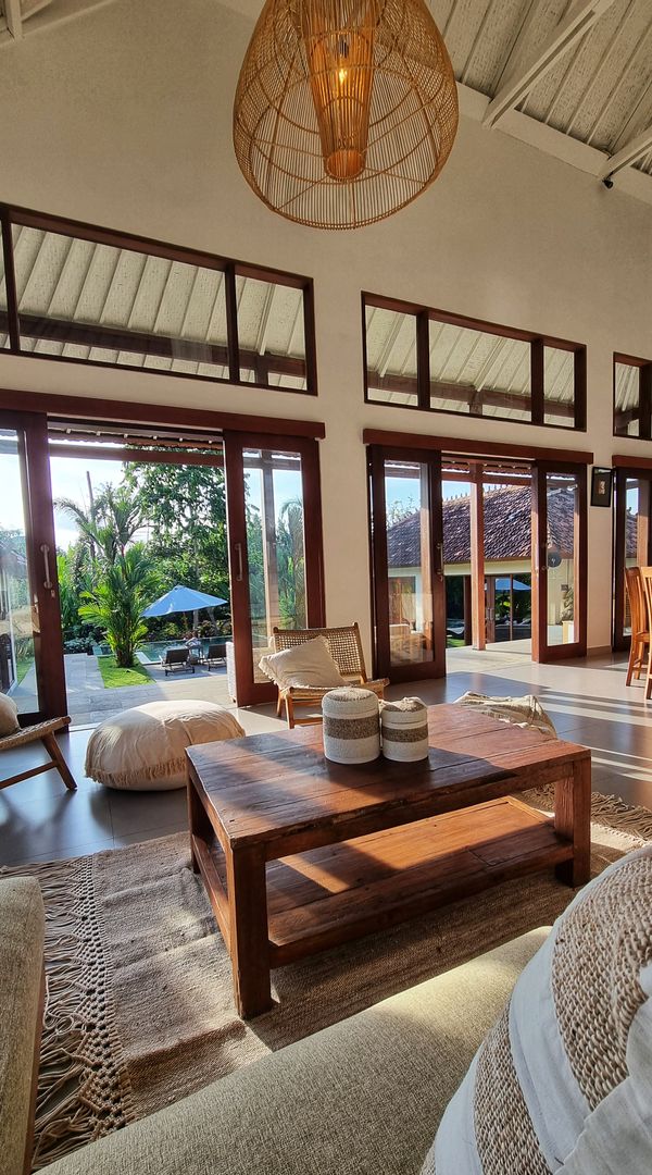 Lush 5 Bedroom Complex w/Huge Garden, 2 Pools & Ice Bath