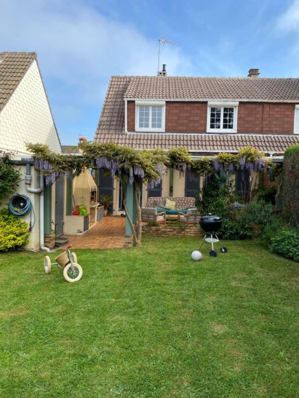 La maison d'Emmanuelle, Nicolas, Luce et Suzanne