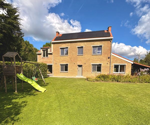 Proche de Bruxelles, la maison de Maximilien et Marie