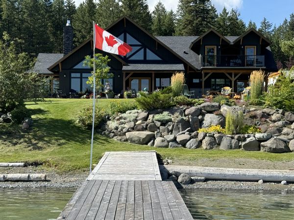 Casa di Deanna and Wayne