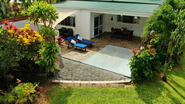 Brent & Eve's villa
