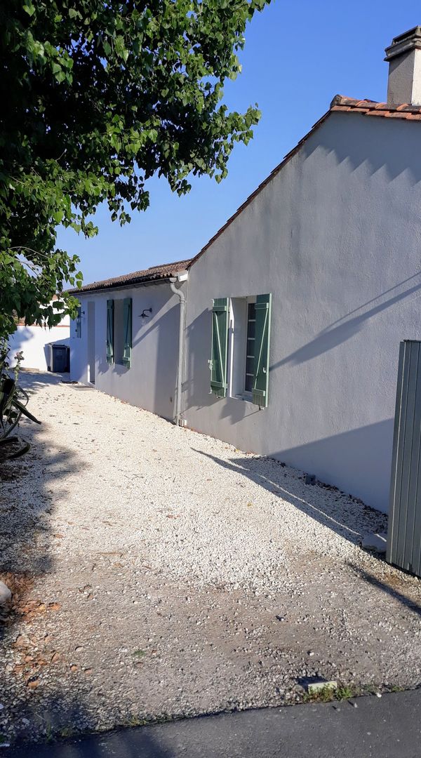 Maison d' Élodie et Julien sur l'ile de ré (Pas d'échange l'été)