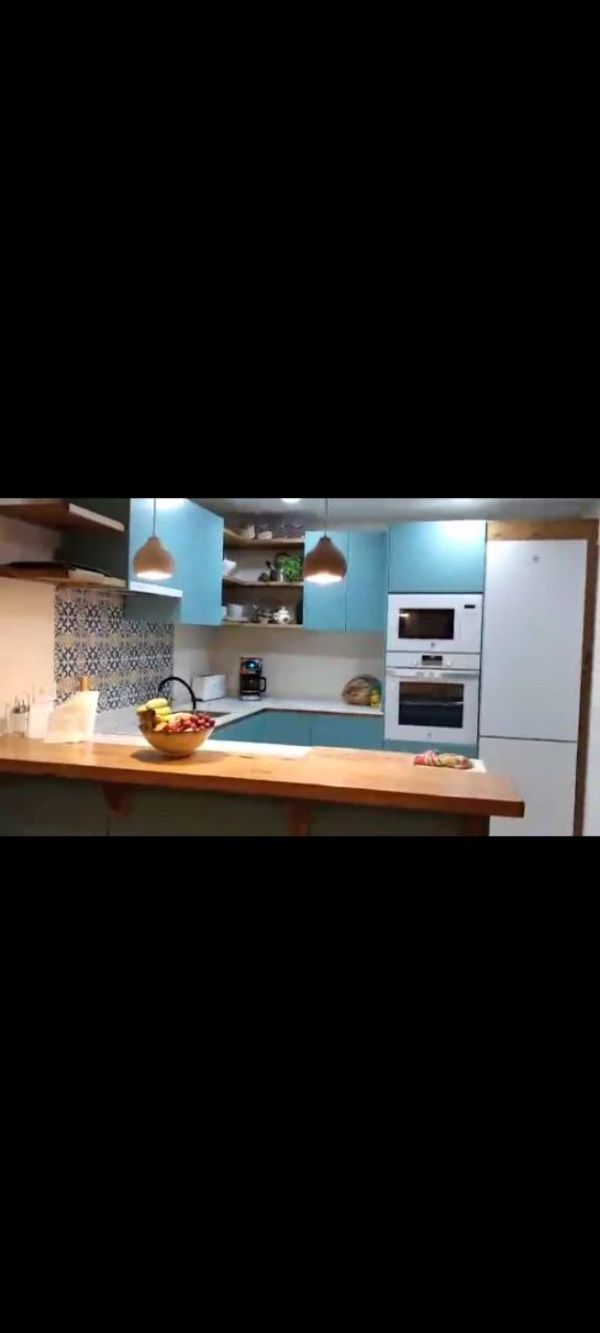 Piso de tres dormitorios en el centro de Sevilla, rodeado de naturaleza, donde poder descansar.