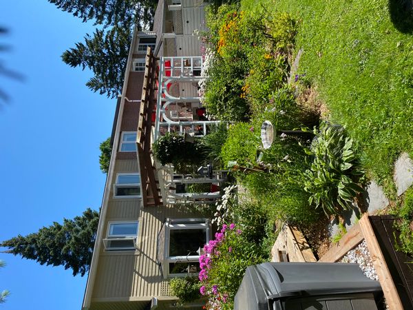 Coquette et près de tout!