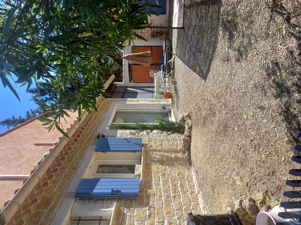 Maison "Au fond du jardin"