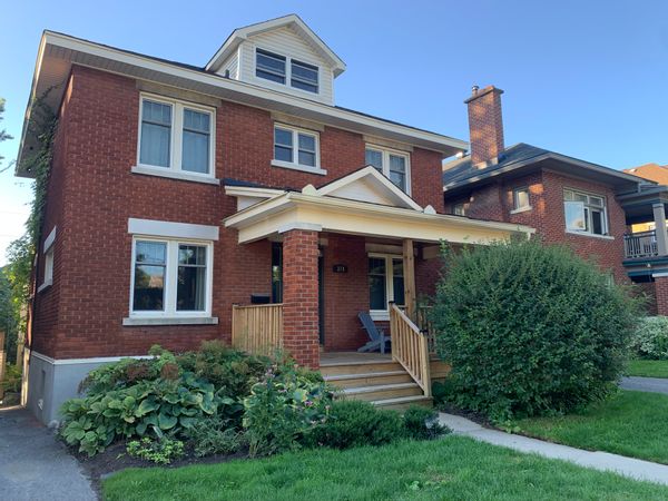 Costanza's private room with private bathroom and access to the garden.