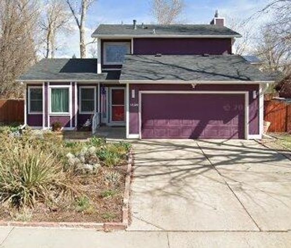 Single family 2 bed/2bath home w/ hot tub, only 10 mi to downtown Boulder