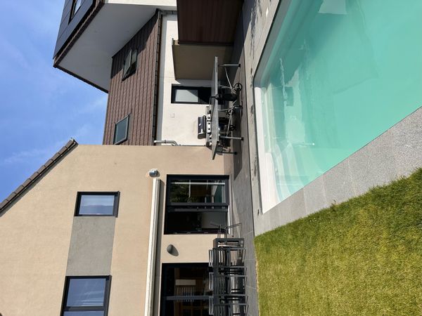 julien's house