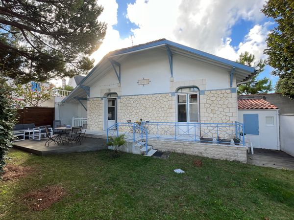 Caroline's house