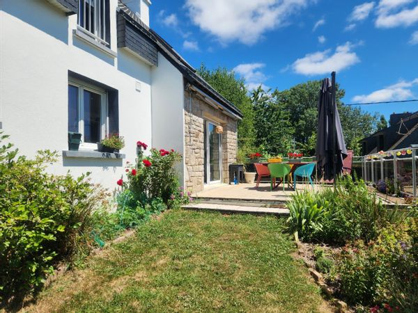 Maison entre campagne et ville