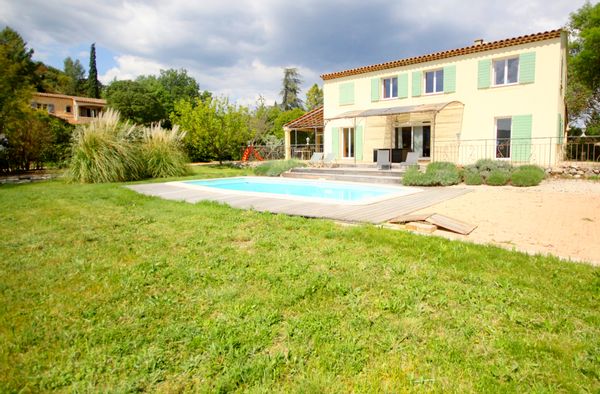 Grande maison 135 m2, Hôte Canadien, le calme de la campagne, la proximité des plages et de la ville