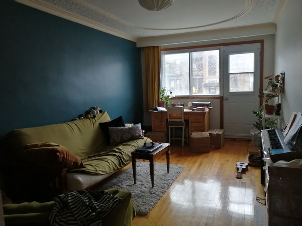 Appartement lumineux et spacieux à 5 minutes du métro!