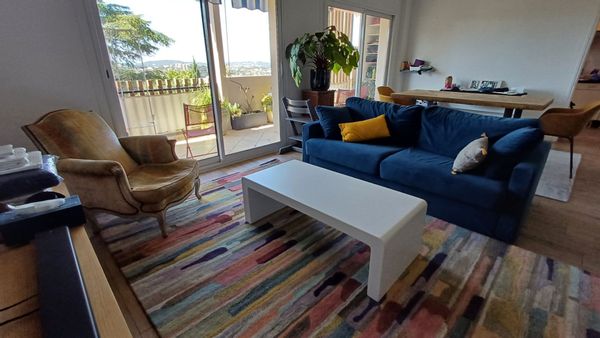 L'appartement de Ferdinand avec terrasse & vue dégagée sur la Rade de Toulon – Quartier Ortolan