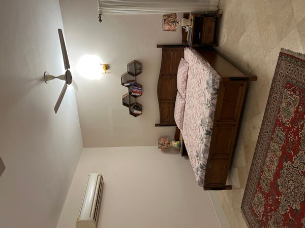 Shezay's private room