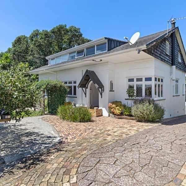 Tūī Escape - 4 Bedroom Ground Floor Villa Conversion