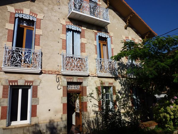 Maison de charme avec jardin au calme dans un joli village du Volvestre