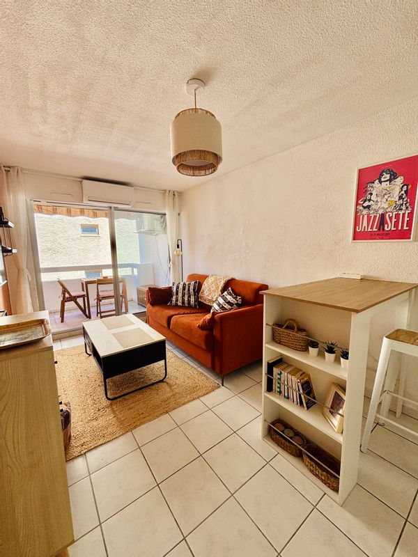 Appartement avec balcon au bord des canaux à 5 minutes de la gare de Sète