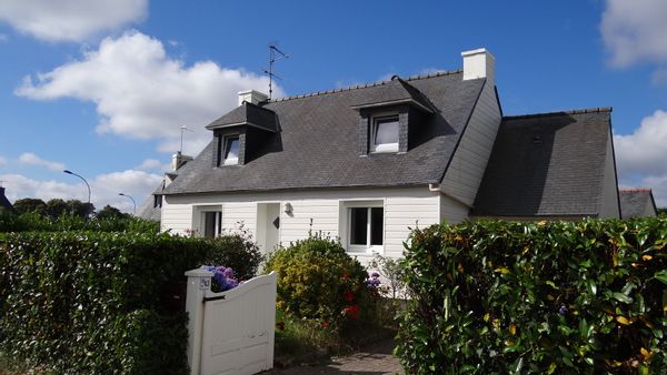 CAROLINE's house