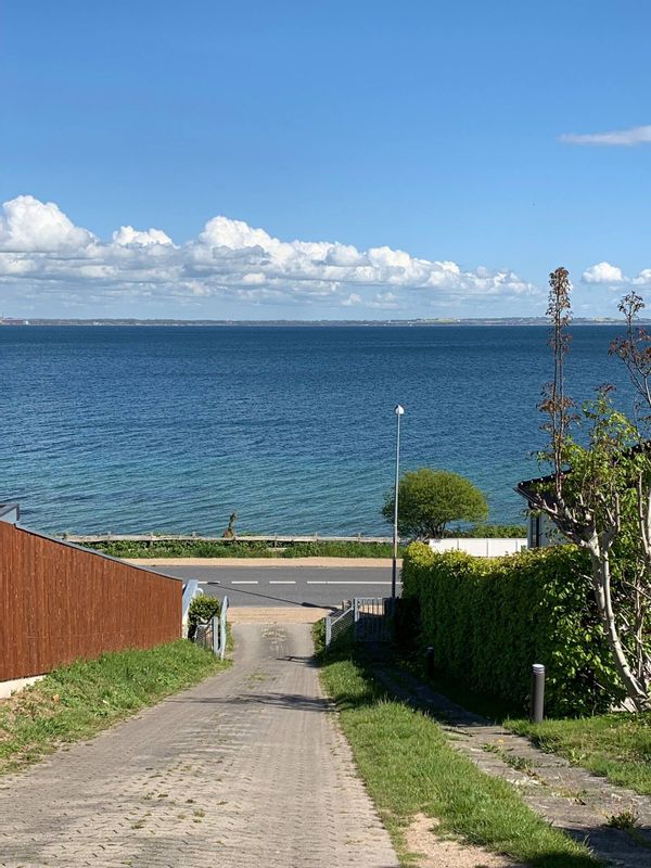 Small guesthouse for two persons with seaview