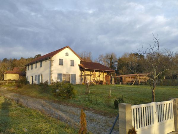 Grange rénovée au coeur du Béarn