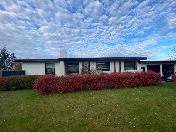 Anna's house