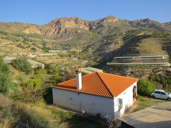 Paradies between sea and mountains
