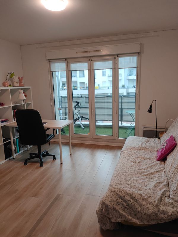 Studio avec balcon à Nancy