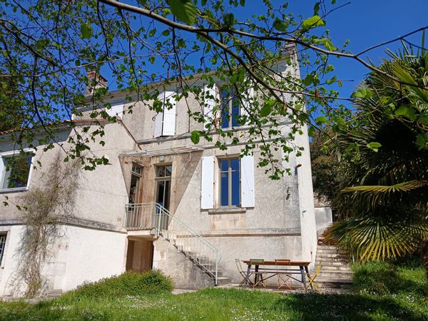 Chambre privée à la Tulipe Rouge