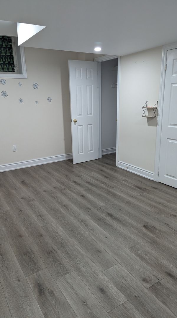 Paresh's private room