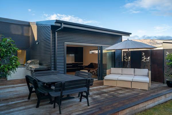 Modern, sunny, peaceful self contained flat close to everything you need in Wanaka