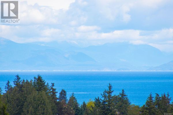 one bedroom suite in beautiful home in North Nanaimo, BC, Canada