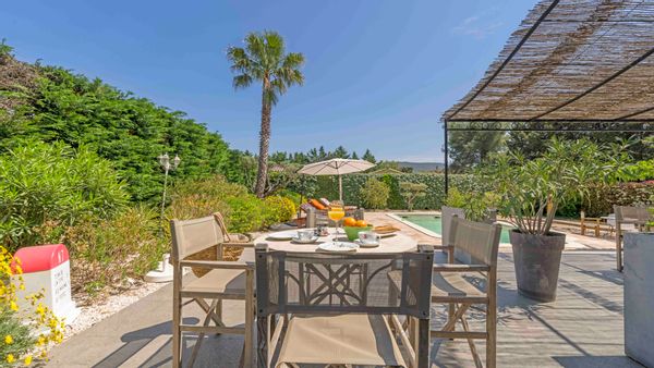 Charmant MAZET 30 m2 avec PISCINE proche Saint Tropez !