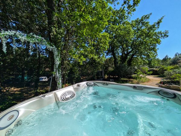 Gateway in Provence with Spa and Cicadas