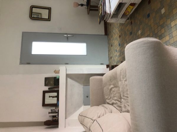 Maison traditionnelle noirmoutrine avec jardin ombragé et terrasse agréable