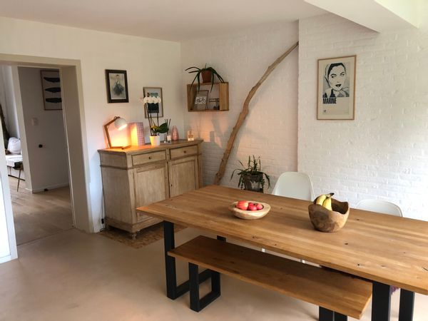 La maison de Marine. Calme, chaleureuse, en liesière de champs et forêt.